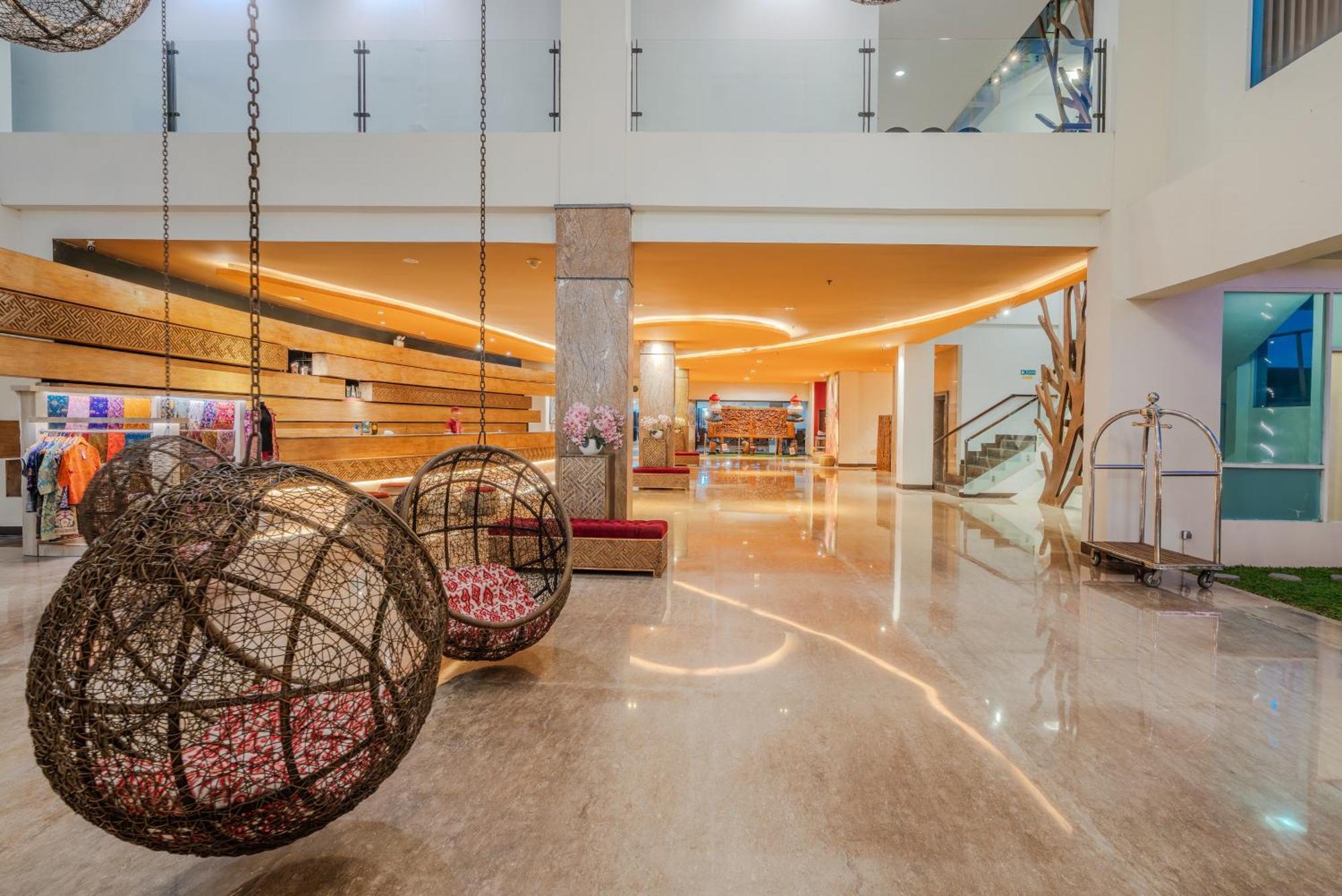 B Bali & Hotel Denpasar