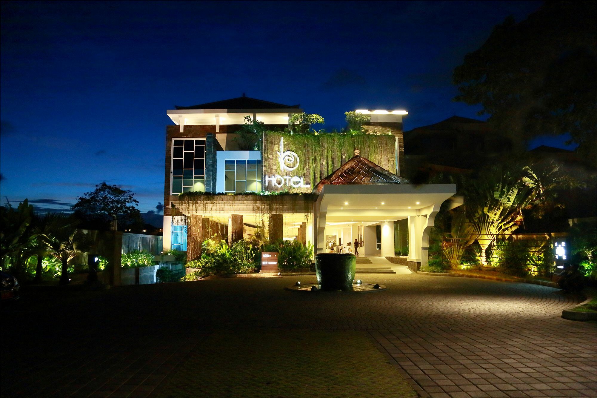 B Bali & Denpasar