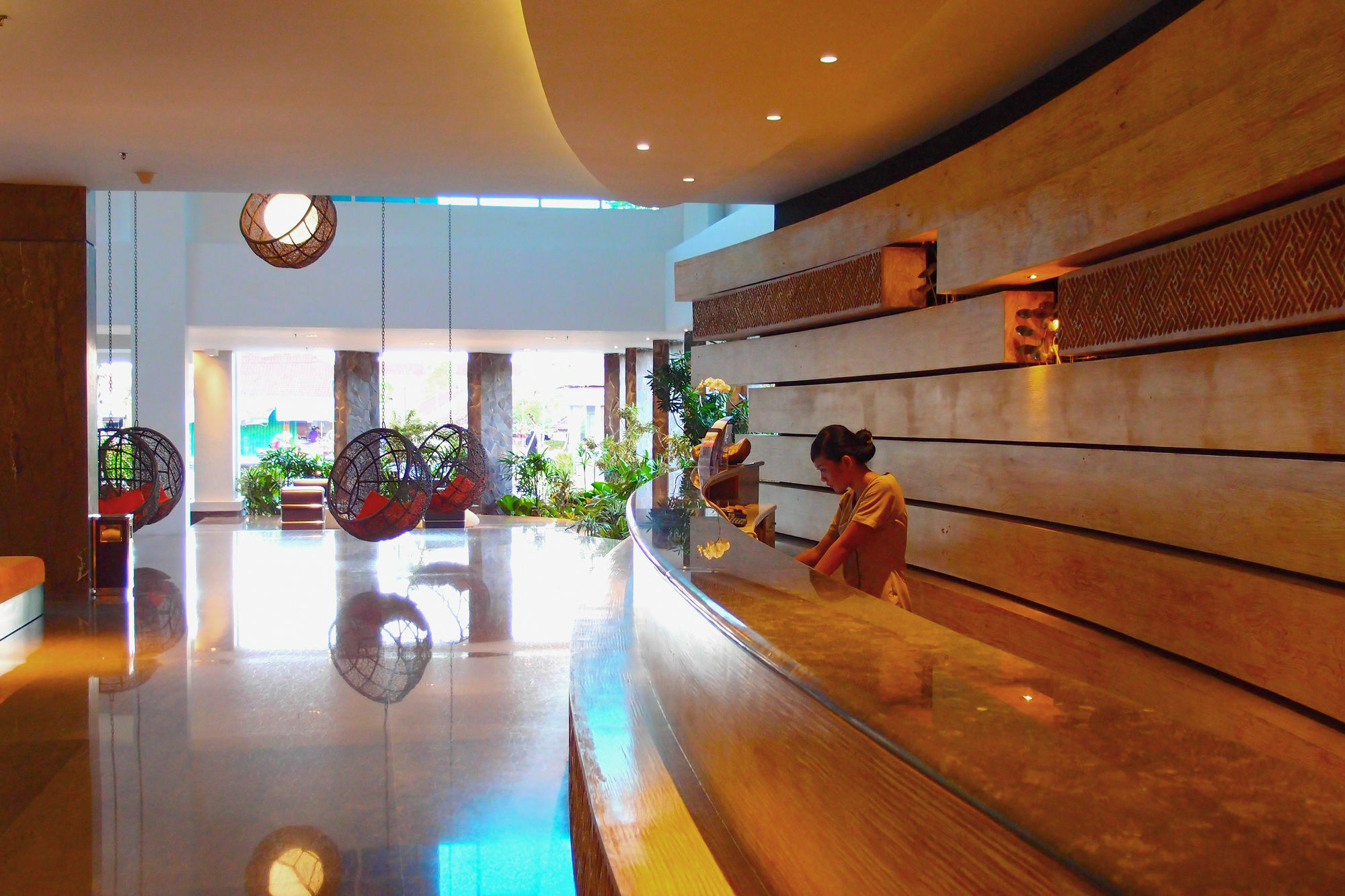 B Bali & Hotel Denpasar